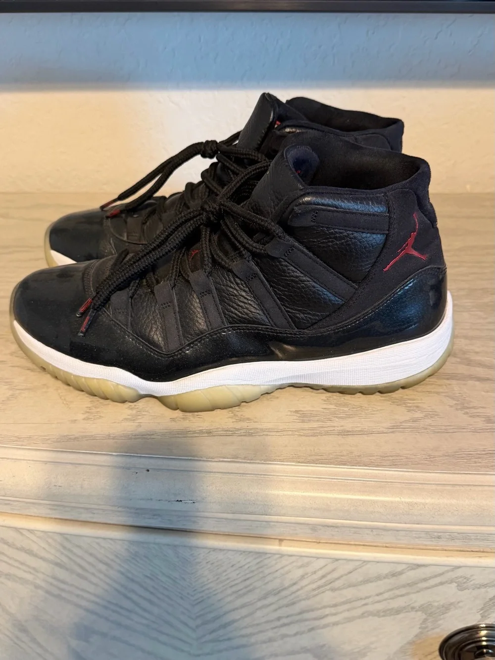 Excellent authentic  condition Mens Retro Jordan 11 size 11.5